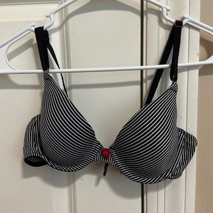 Maidenform Black and white stripped bra